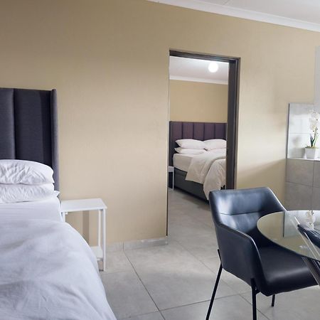 Cosmo Sleepover Roodepoort Extérieur photo