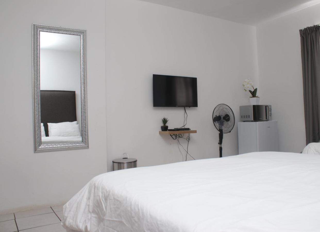 Cosmo Sleepover Roodepoort Extérieur photo